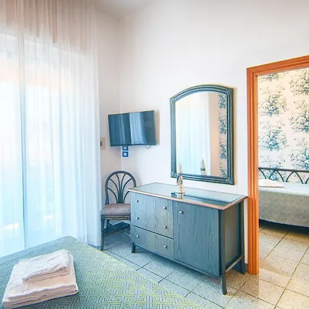 Gorini فندق بيلاريا-إيجيا مارينا