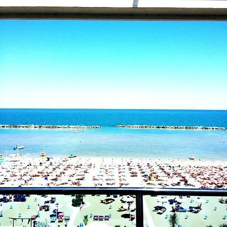 Gorini فندق بيلاريا-إيجيا مارينا