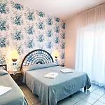 Gorini Hotel 3*